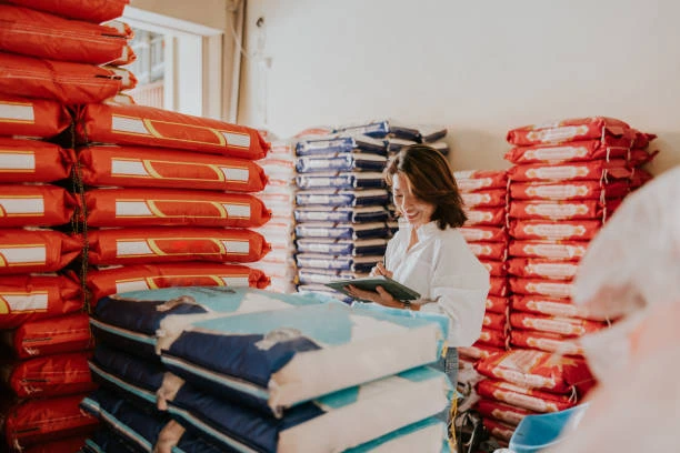 Food Distributors & Wholesalers